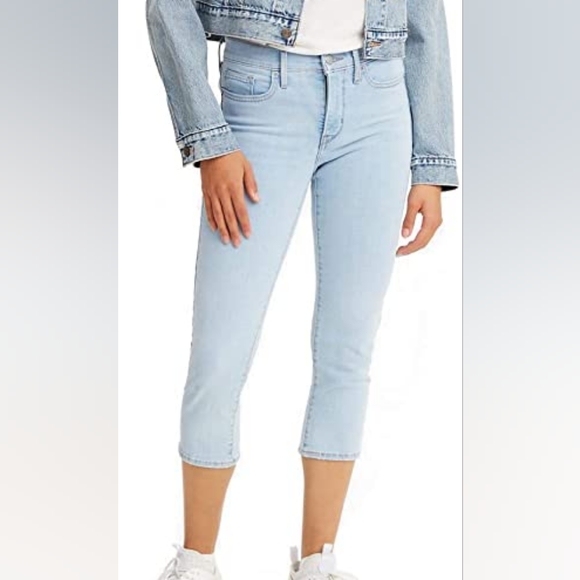 Levi's 311 Shaping Jean Capri - Picture 2 of 6